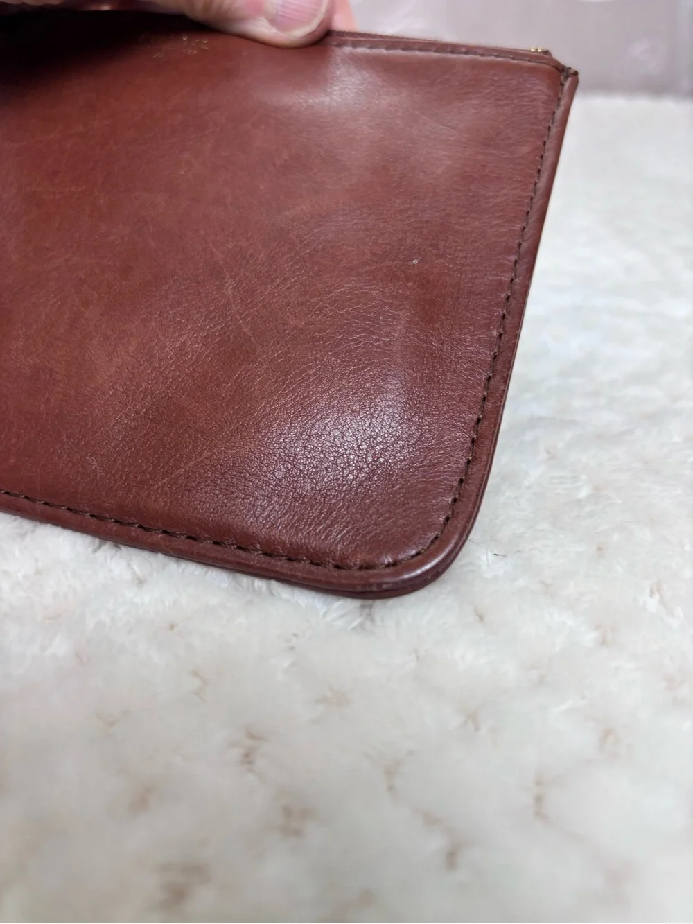 Fossil Tan Leather Wristlet With Silver Metallic Gusset Detail